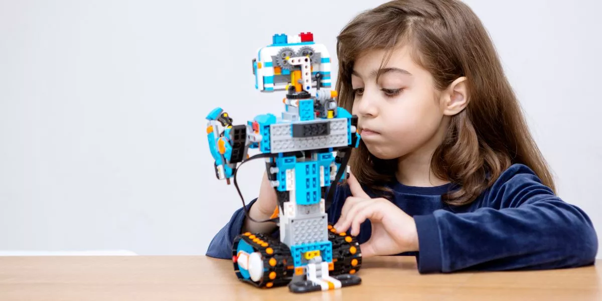 What Makes LEGO Technic So Popular Among Teens and Adults? What Makes LEGO Technic So Popular Among Teens and Adults?